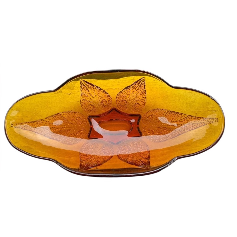 Vintage Anchor Hocking
Renaissance Gold Amber
Pressed Leaf Relish Dish! 10x5x3
